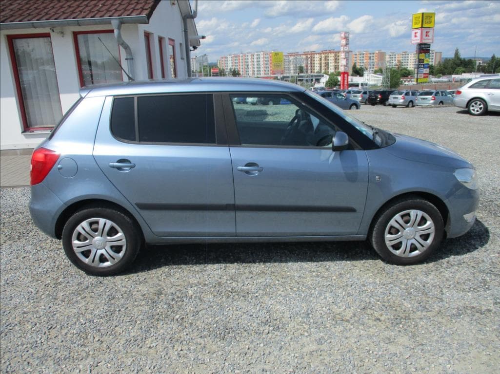 2010 Škoda FABIA - 4