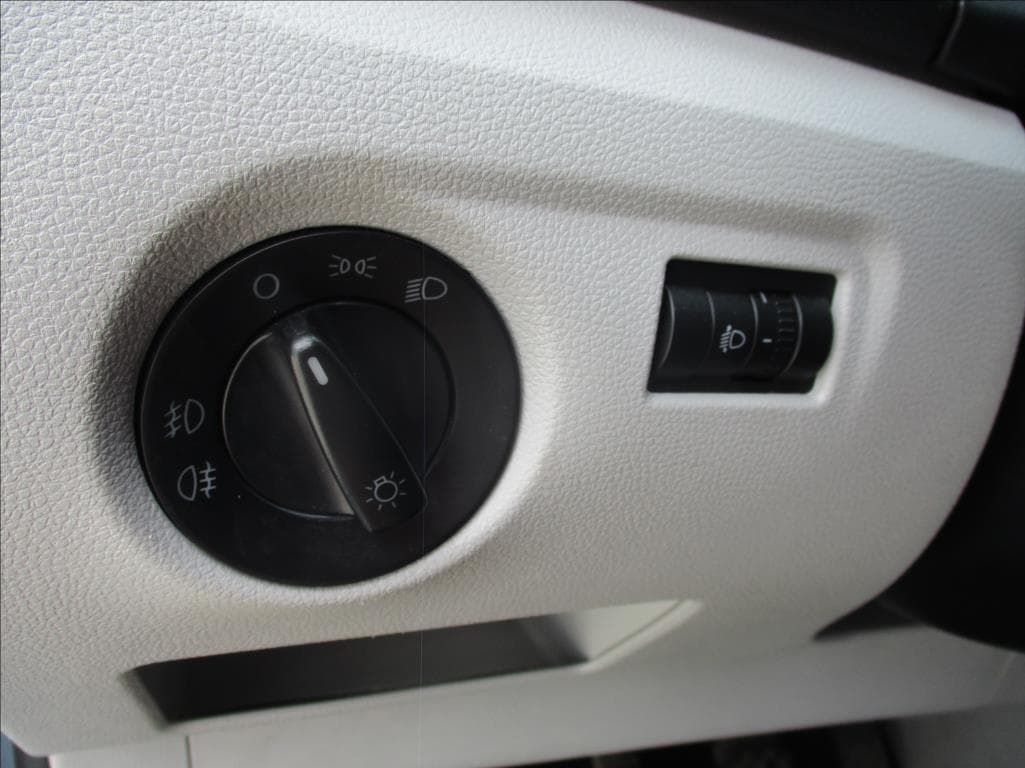 2010 Škoda FABIA - 15