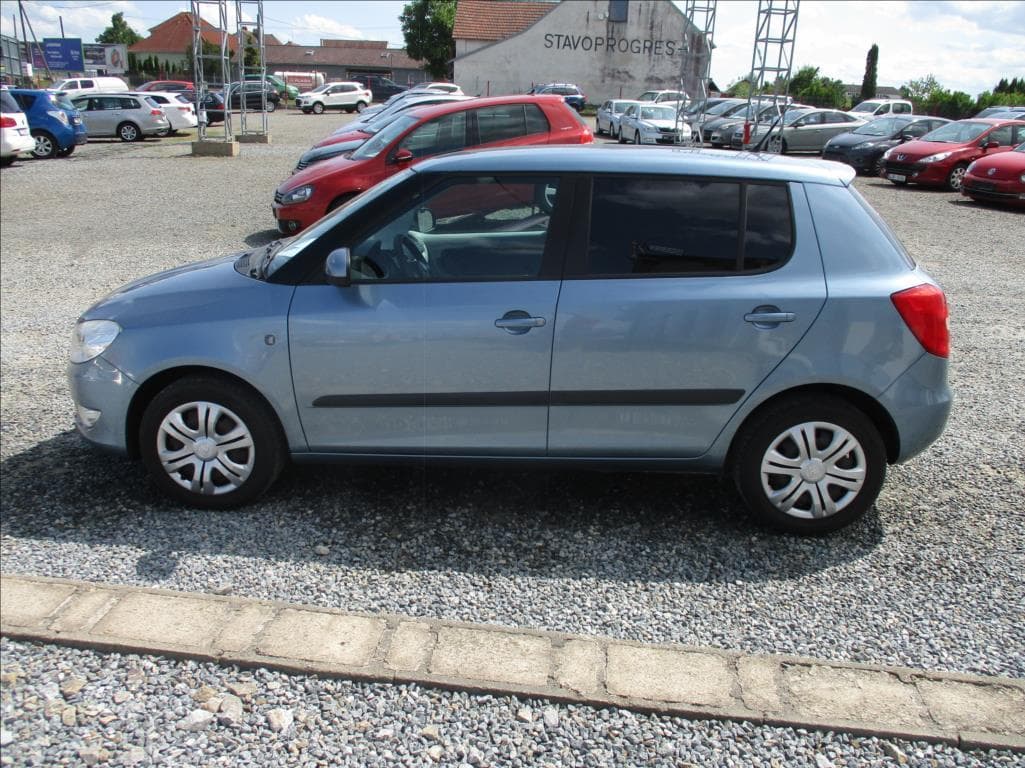2010 Škoda FABIA - 8