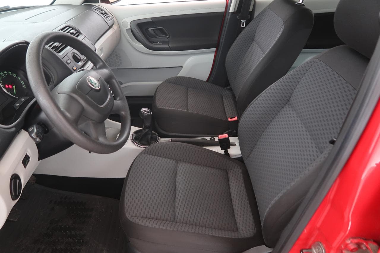 2010 Škoda FABIA - 16