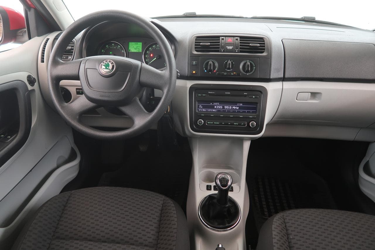 2010 Škoda FABIA - 9