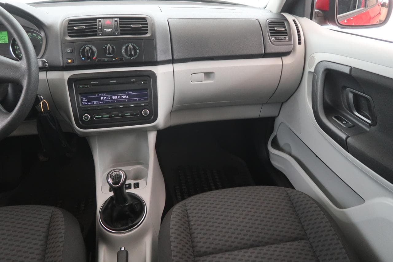 2010 Škoda FABIA - 11