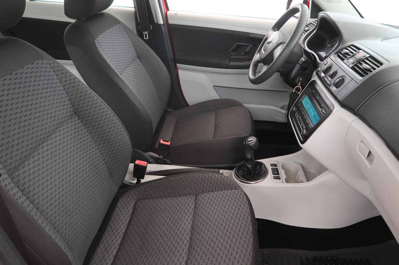 2010 Škoda FABIA - 12