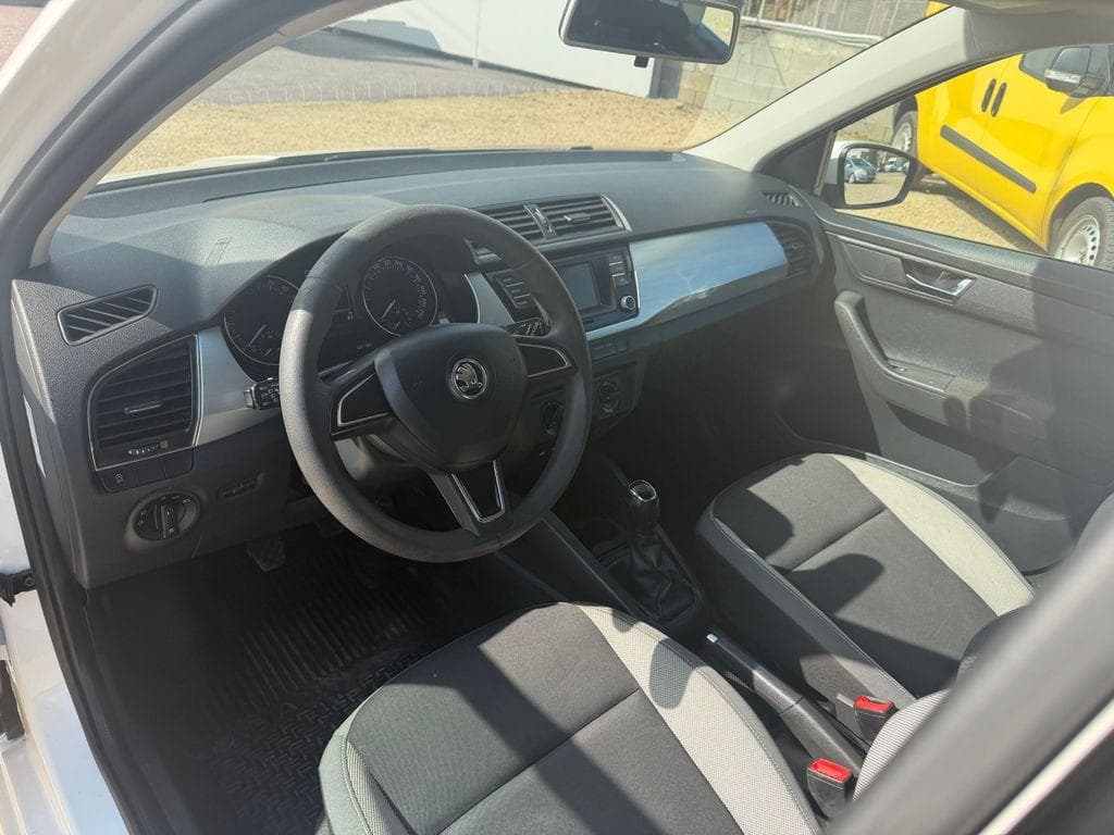 2015 Škoda FABIA - 11