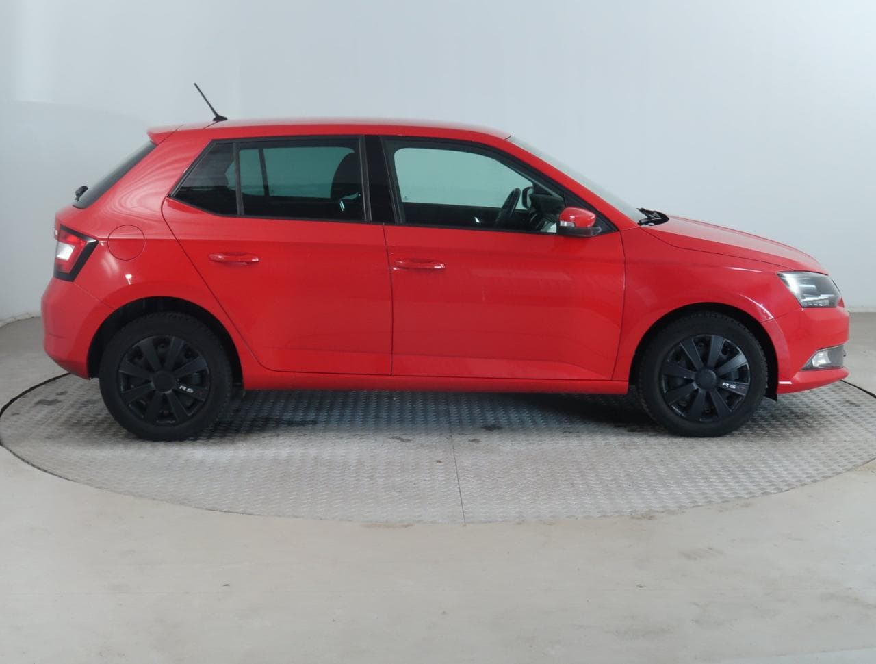 2016 Škoda FABIA - 8