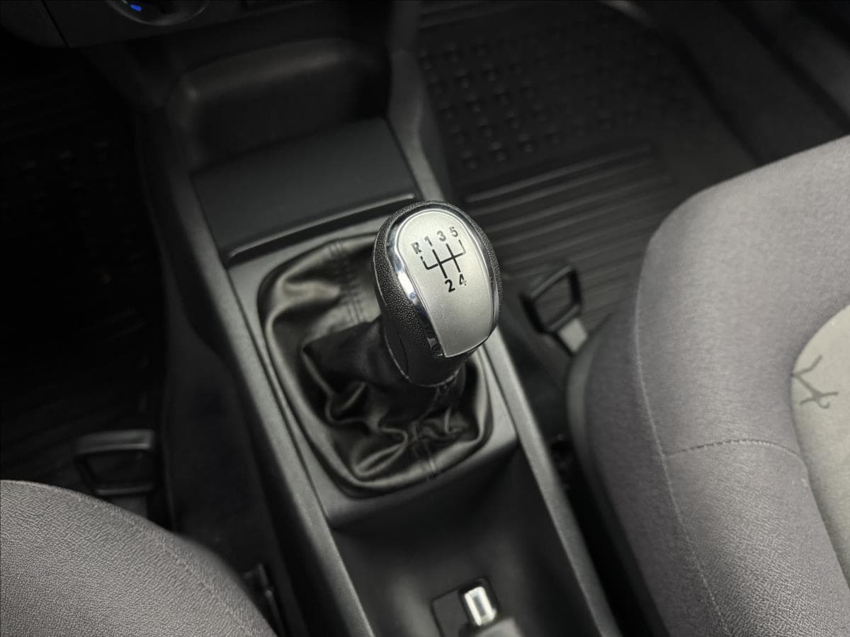 2002 Škoda FABIA - 13