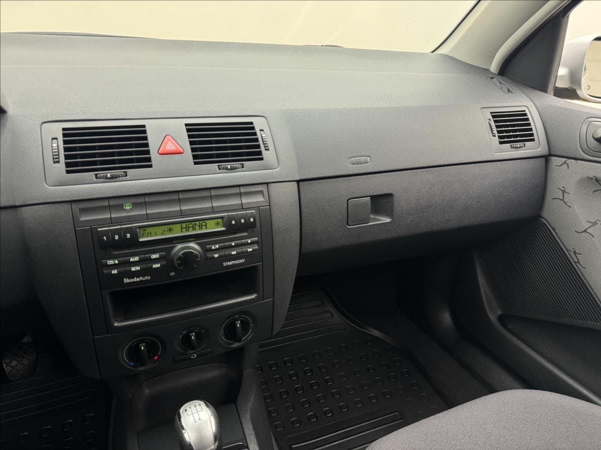2002 Škoda FABIA - 10