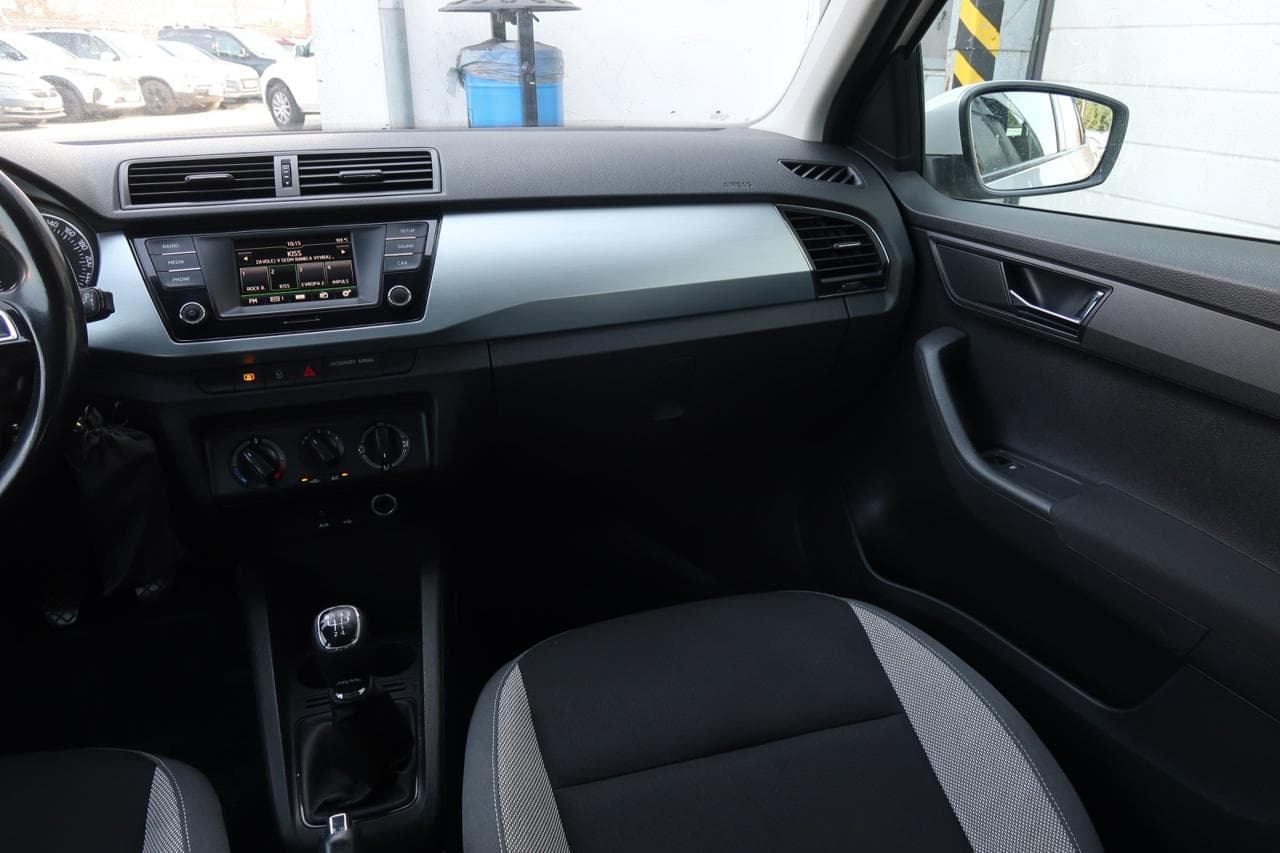 2015 Škoda Fabia - 21