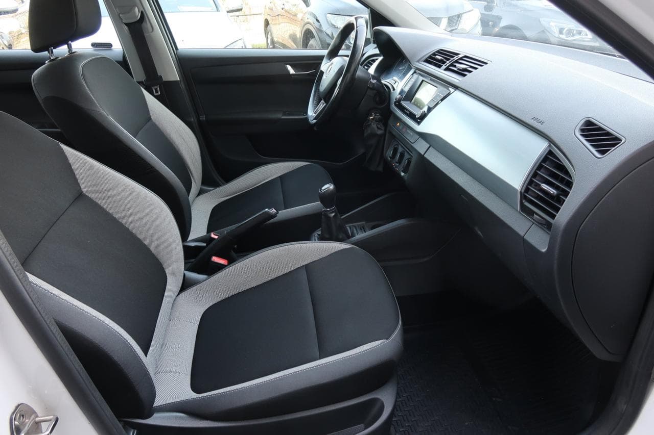 2015 Škoda Fabia - 23