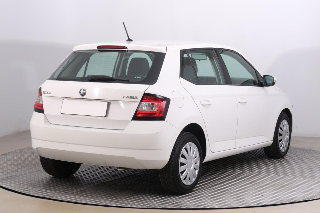 2015 Škoda Fabia - 13