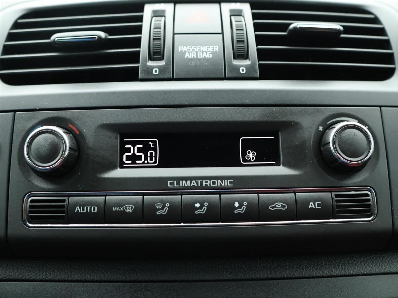 2012 Škoda FABIA - 16