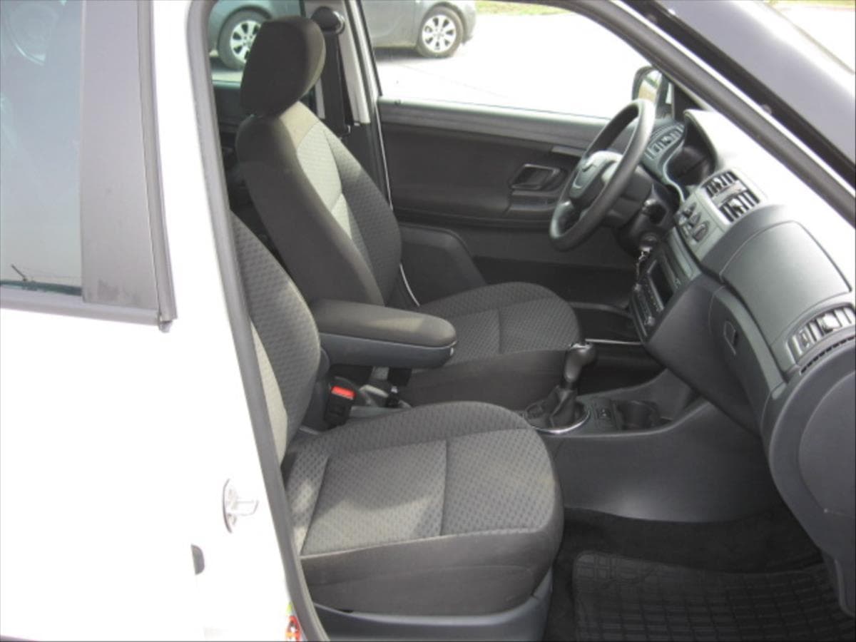 2013 Škoda FABIA - 11