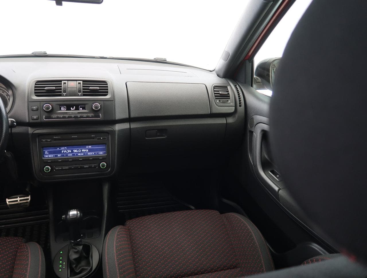 2010 Škoda FABIA - 11