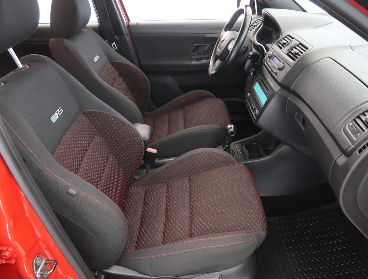 2010 Škoda FABIA - 12