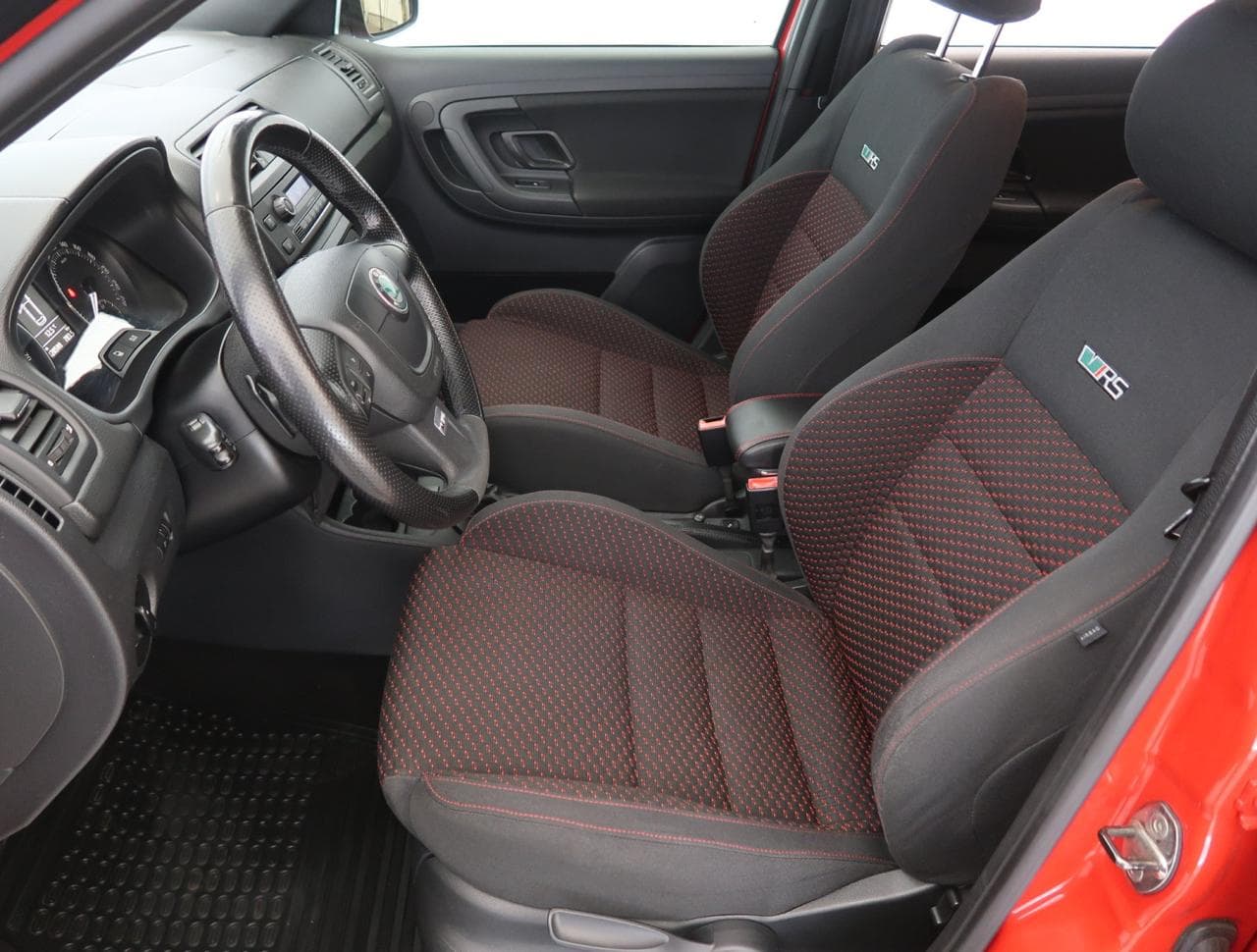 2010 Škoda FABIA - 16