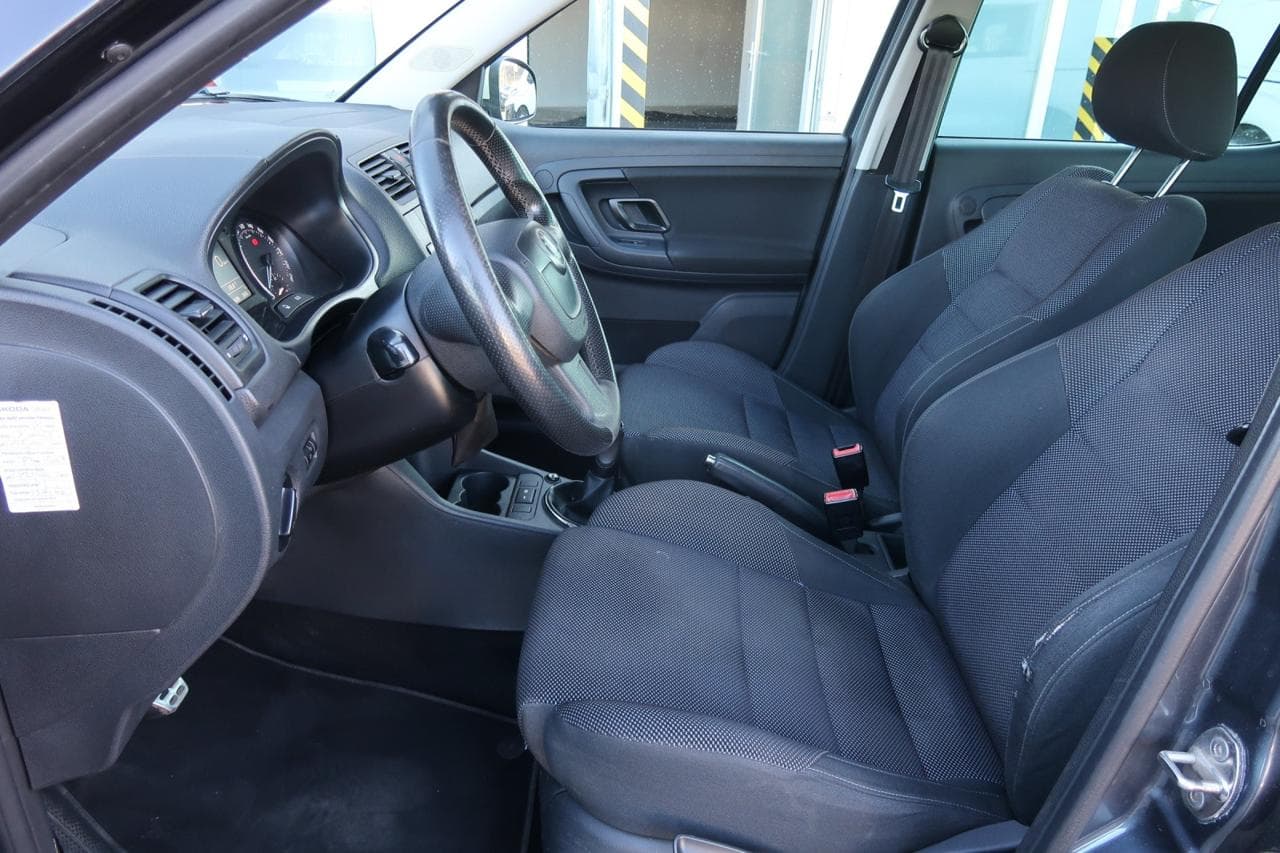 2010 Škoda FABIA - 24