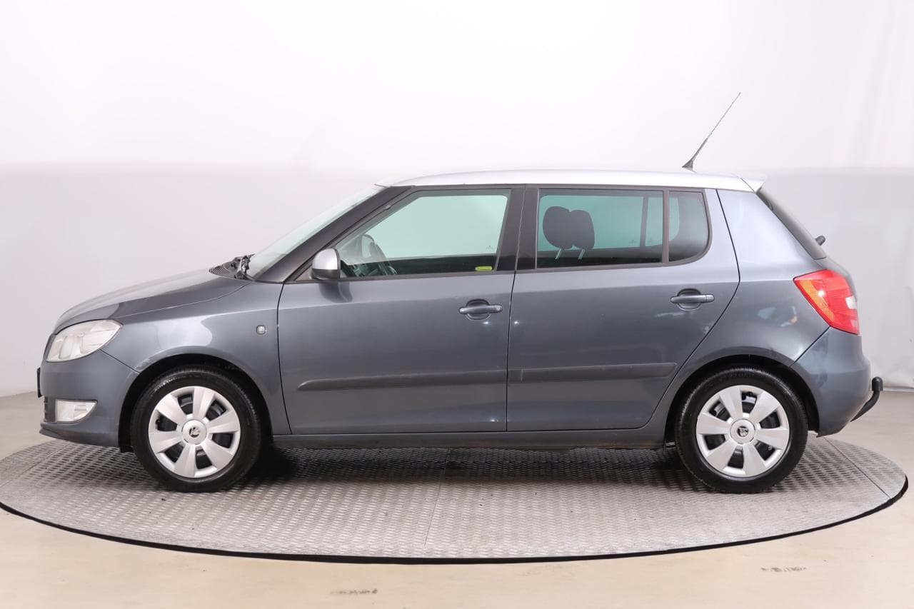 2010 Škoda FABIA - 4