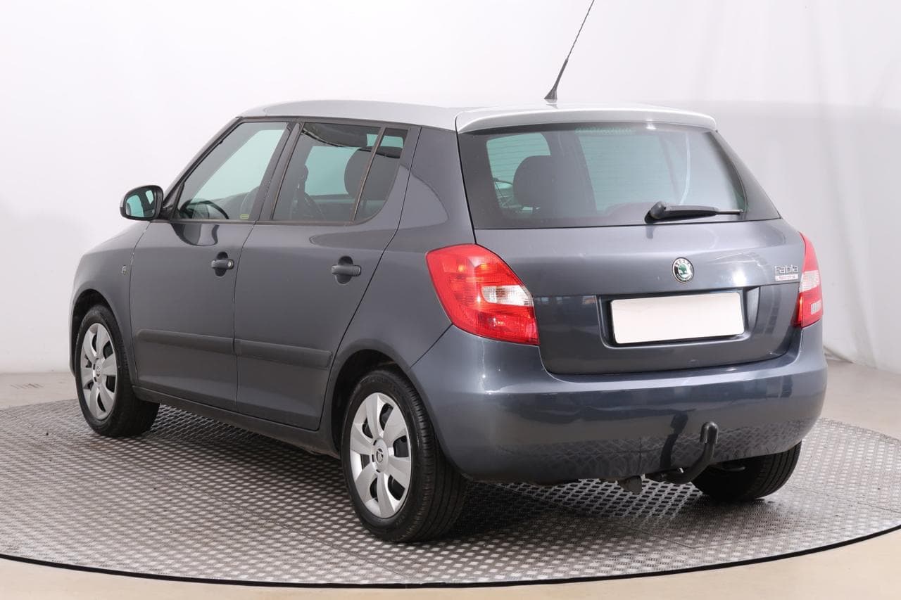 2010 Škoda FABIA - 5