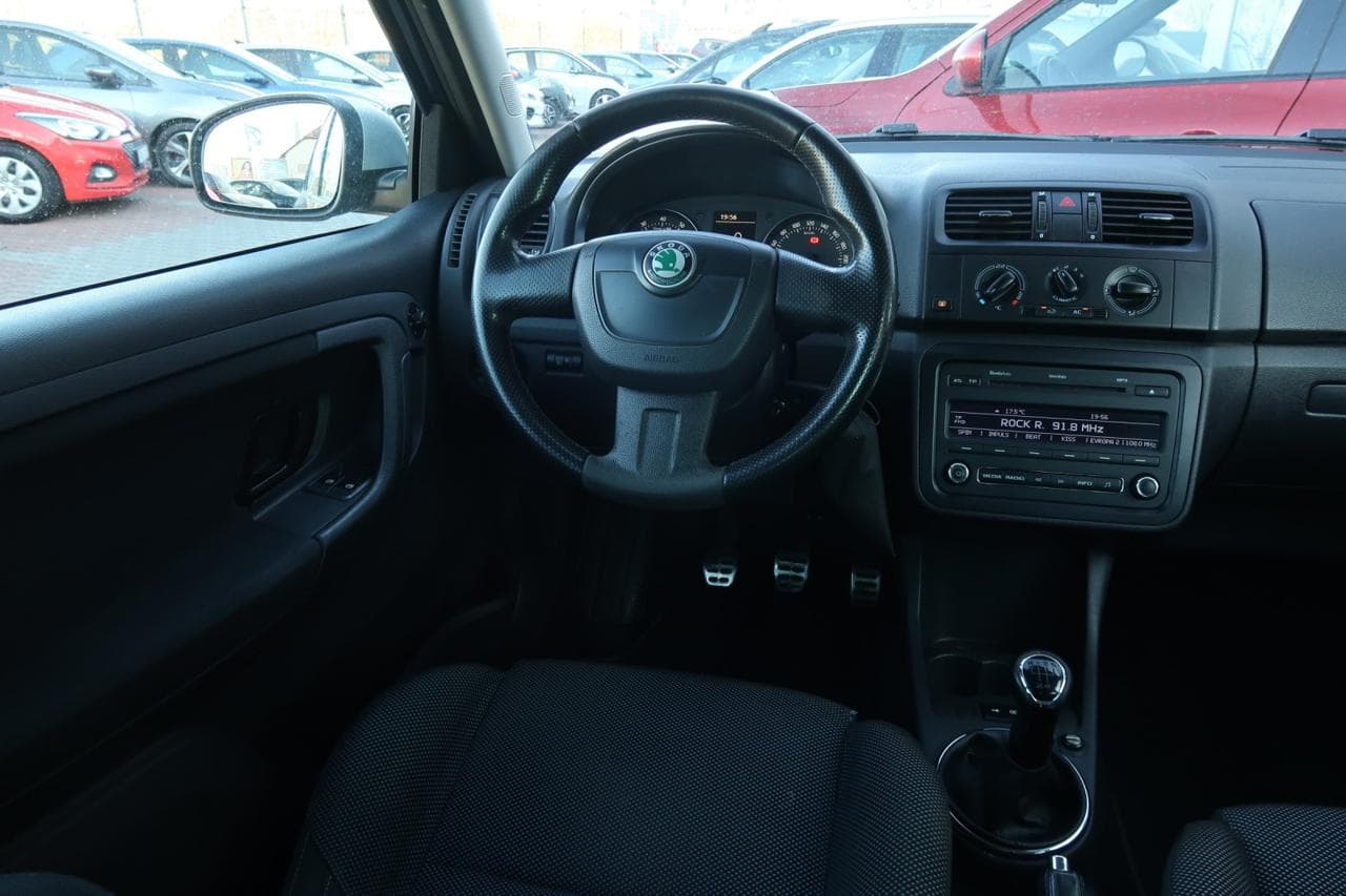 2010 Škoda FABIA - 13