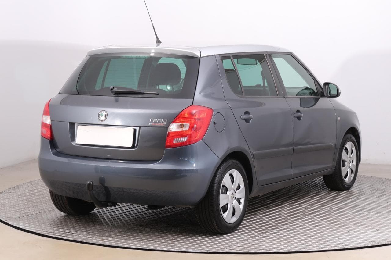2010 Škoda FABIA - 9