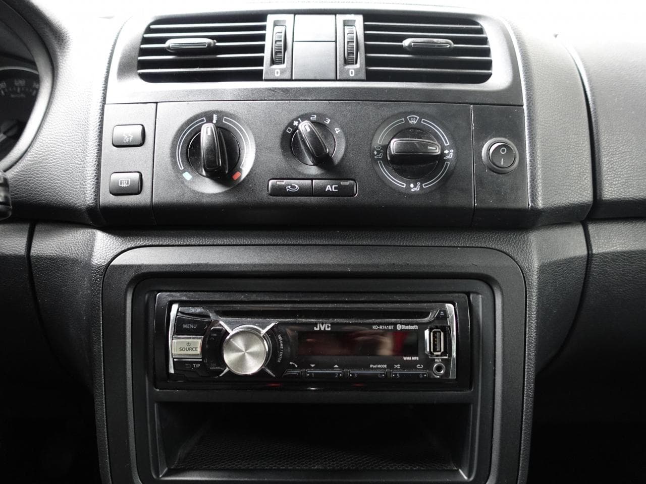 2014 Škoda FABIA - 13