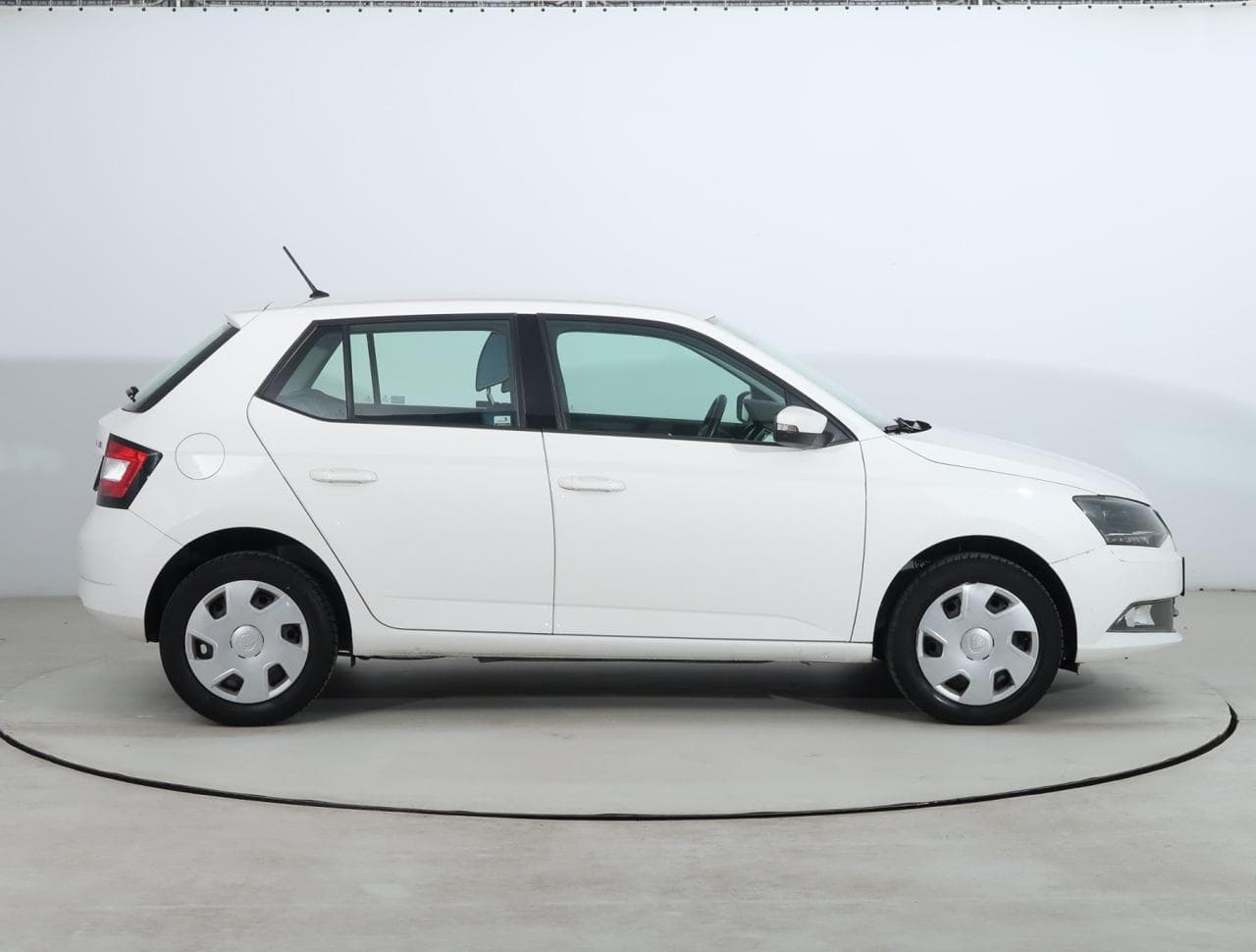 2016 Škoda FABIA - 8