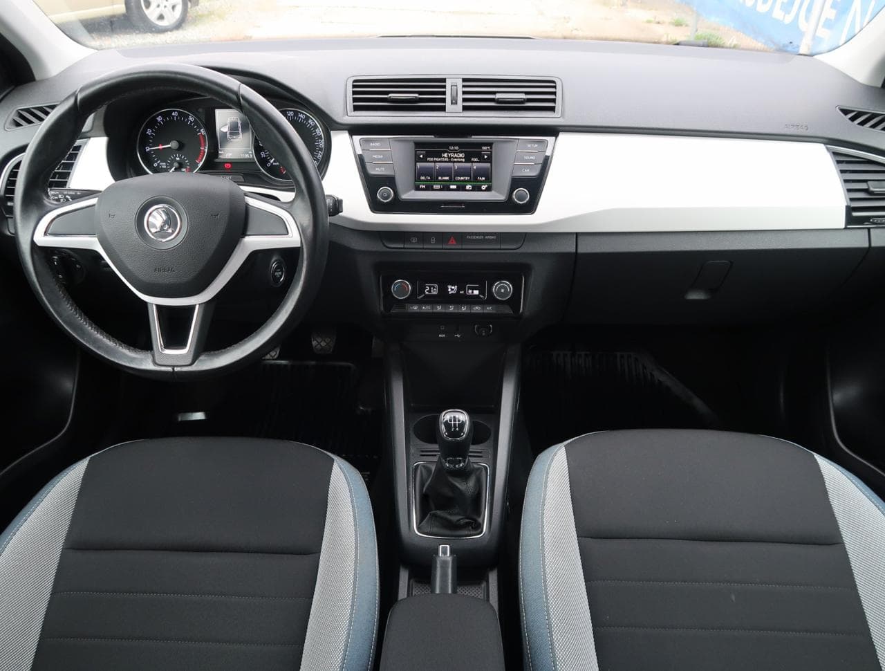 2016 Škoda FABIA - 10