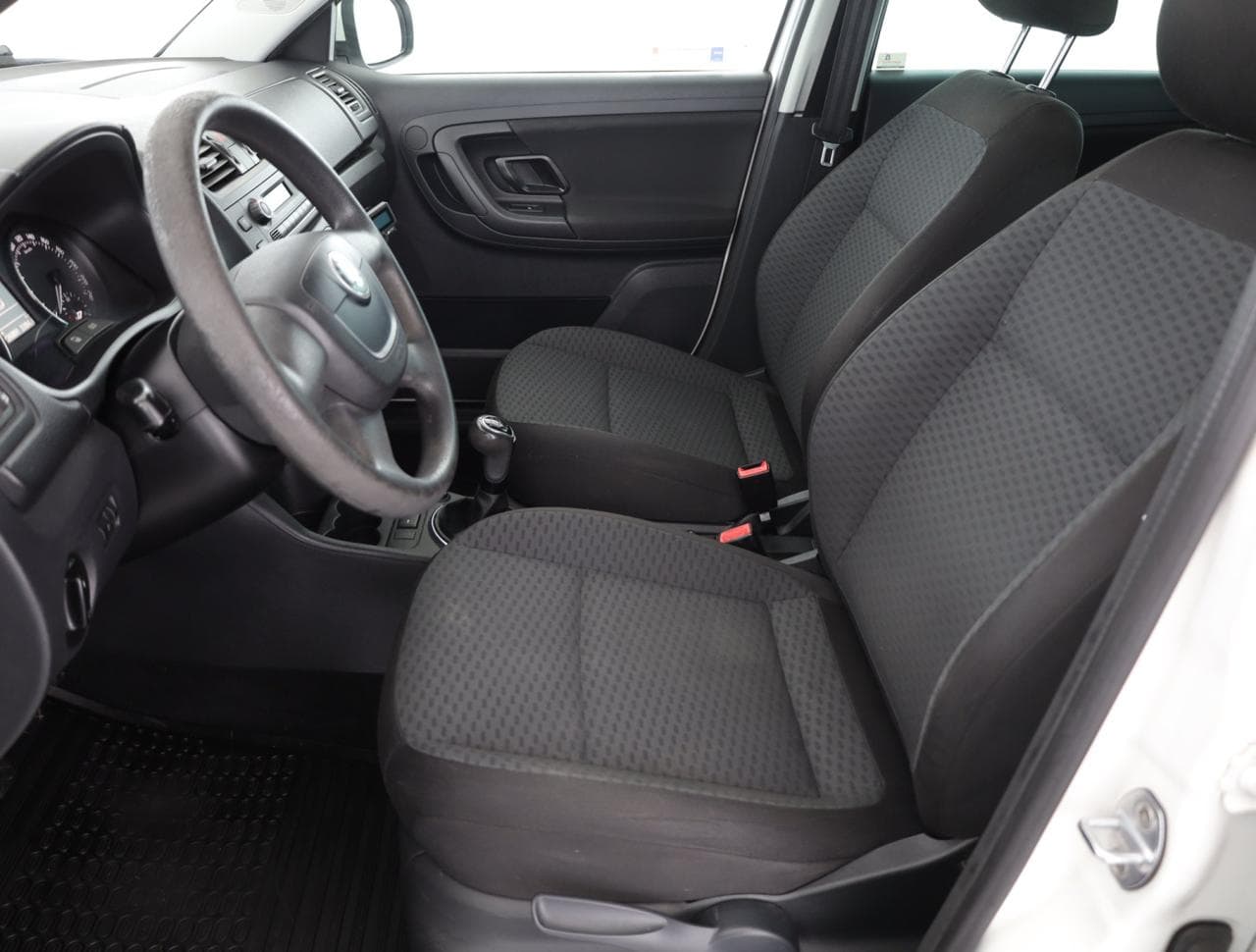 2012 Škoda FABIA - 17