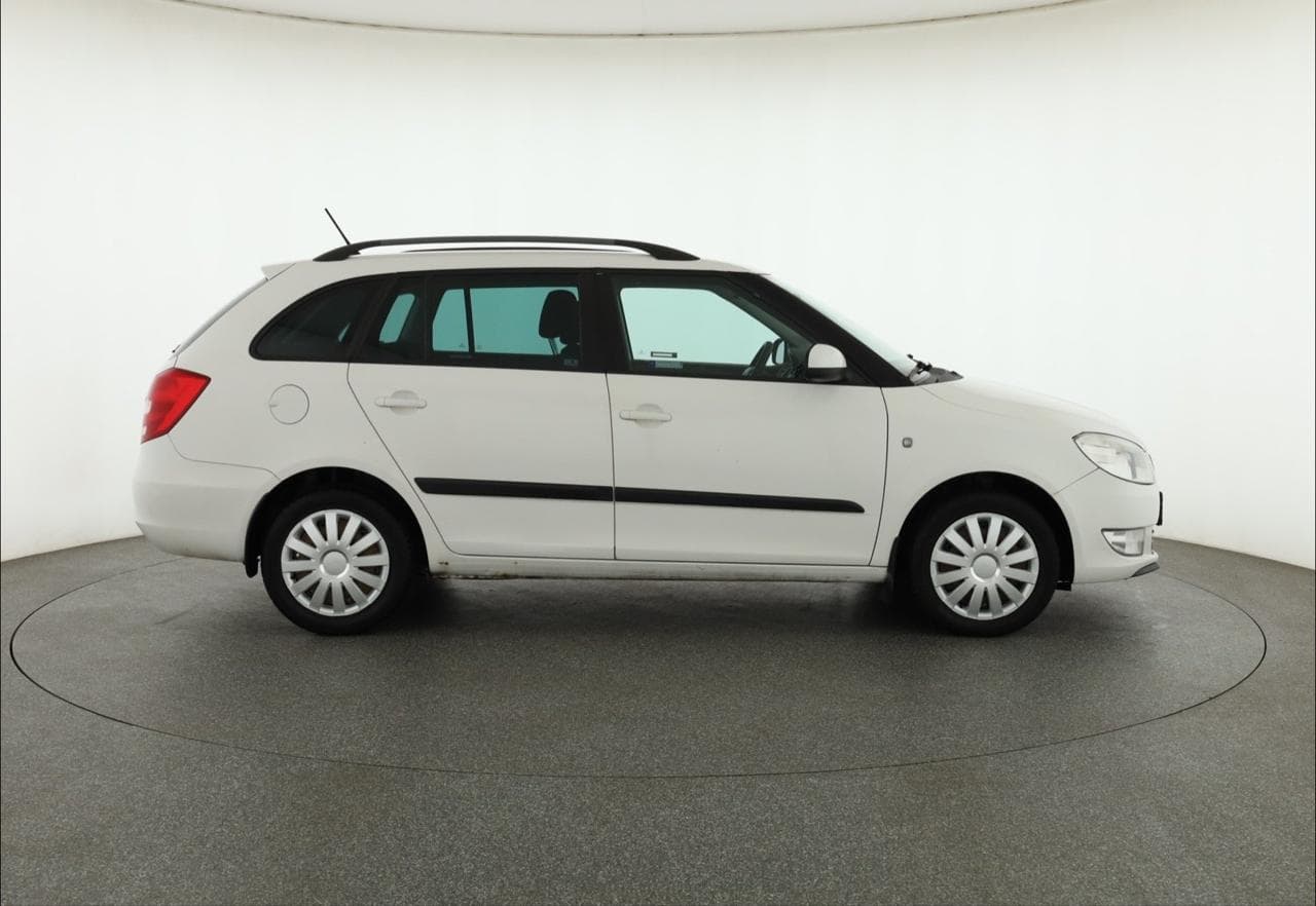 2012 Škoda FABIA - 8