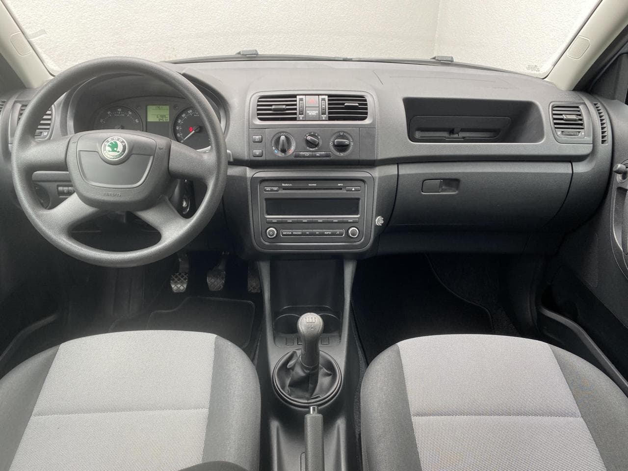 2010 Škoda FABIA - 12