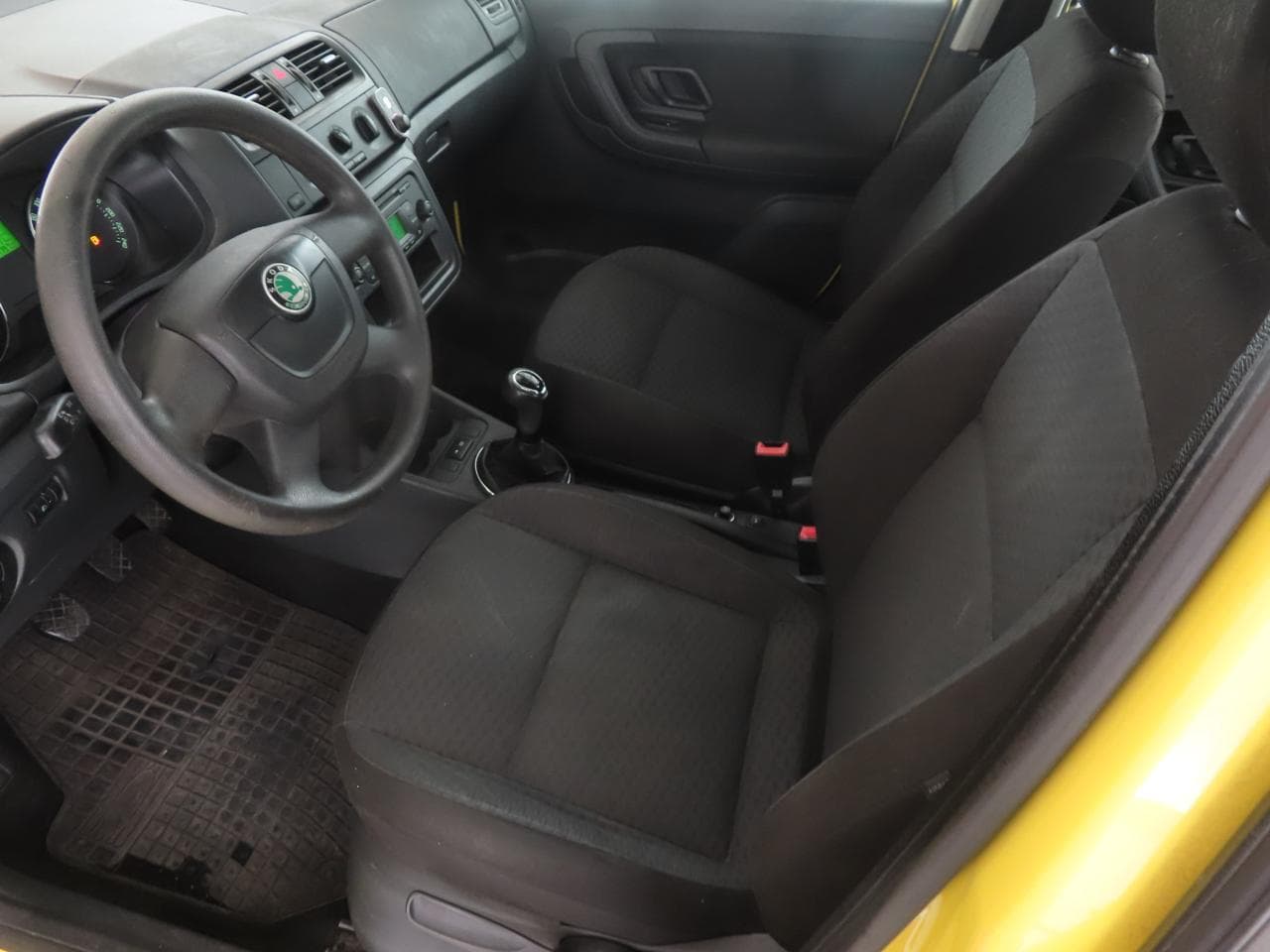 2011 Škoda FABIA - 12