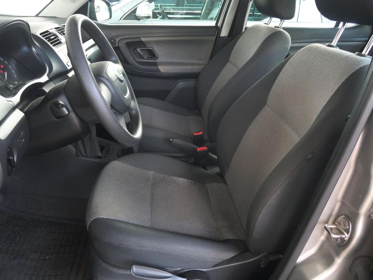 2011 Škoda FABIA - 16