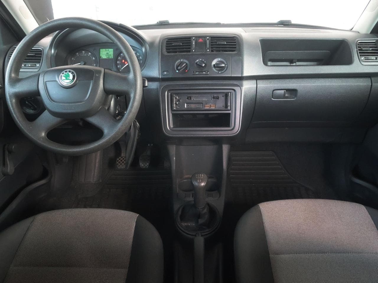 2011 Škoda FABIA - 10