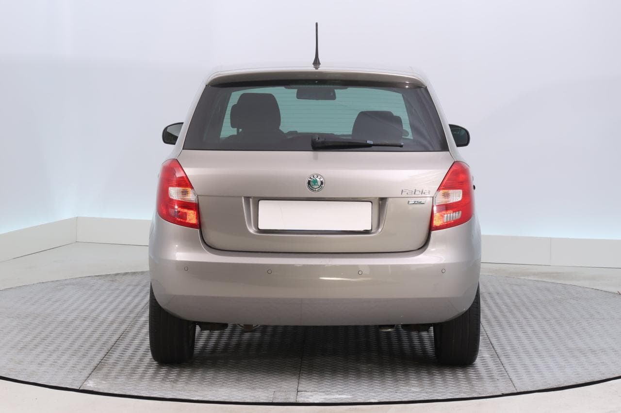 2011 Škoda FABIA - 6