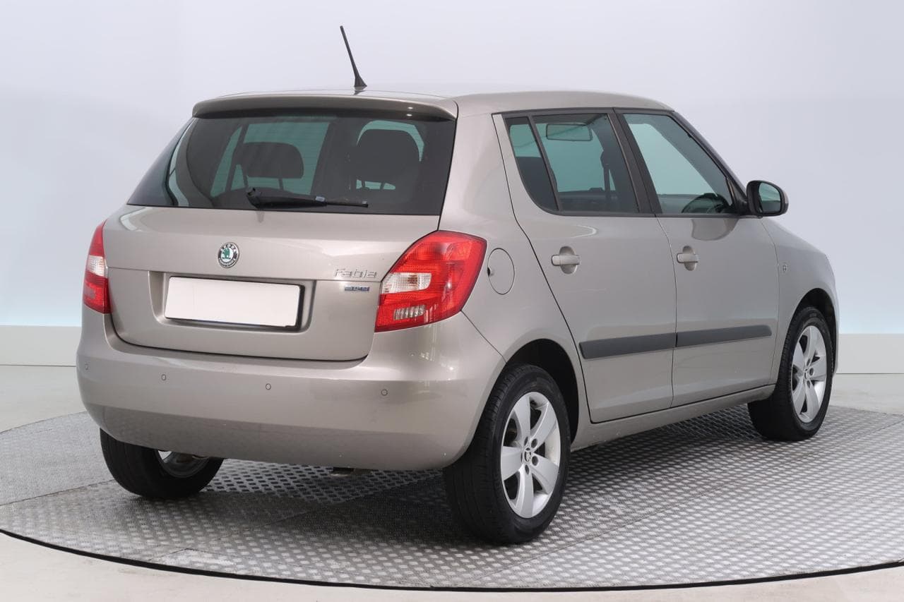 2011 Škoda FABIA - 7