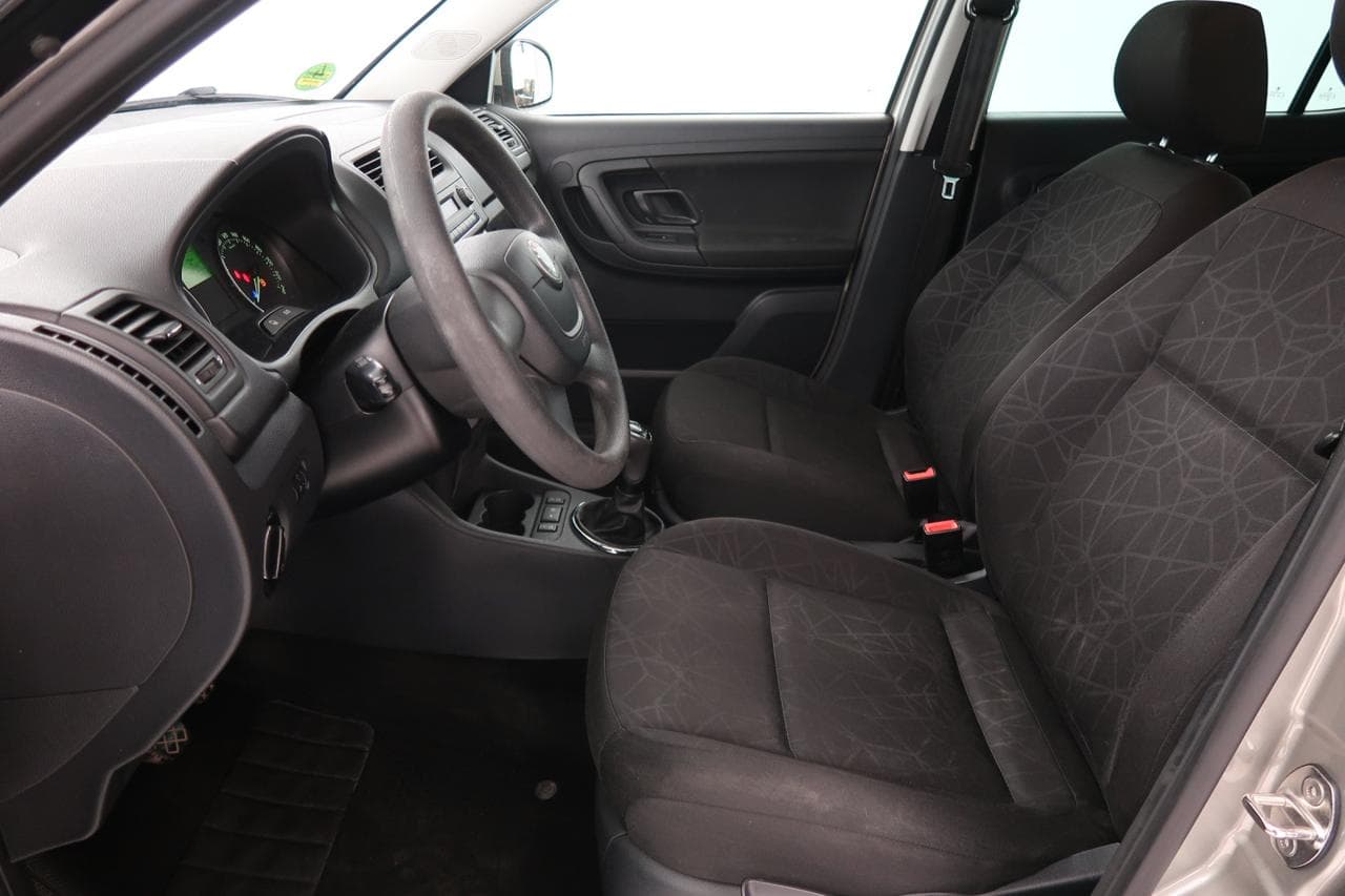 2011 Škoda FABIA - 19