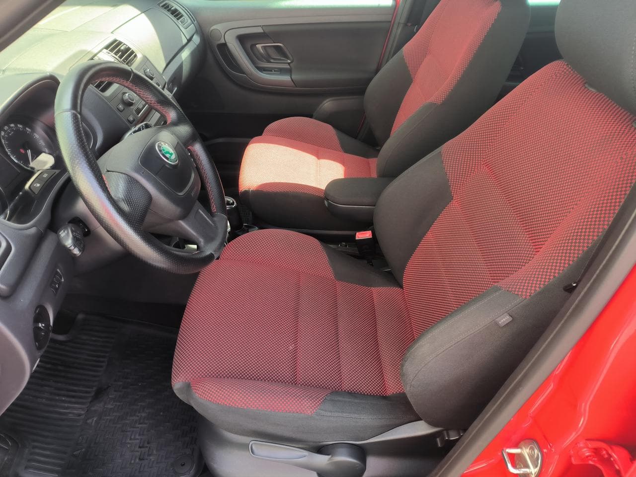 2011 Škoda FABIA - 9
