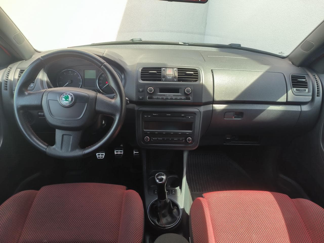 2011 Škoda FABIA - 8