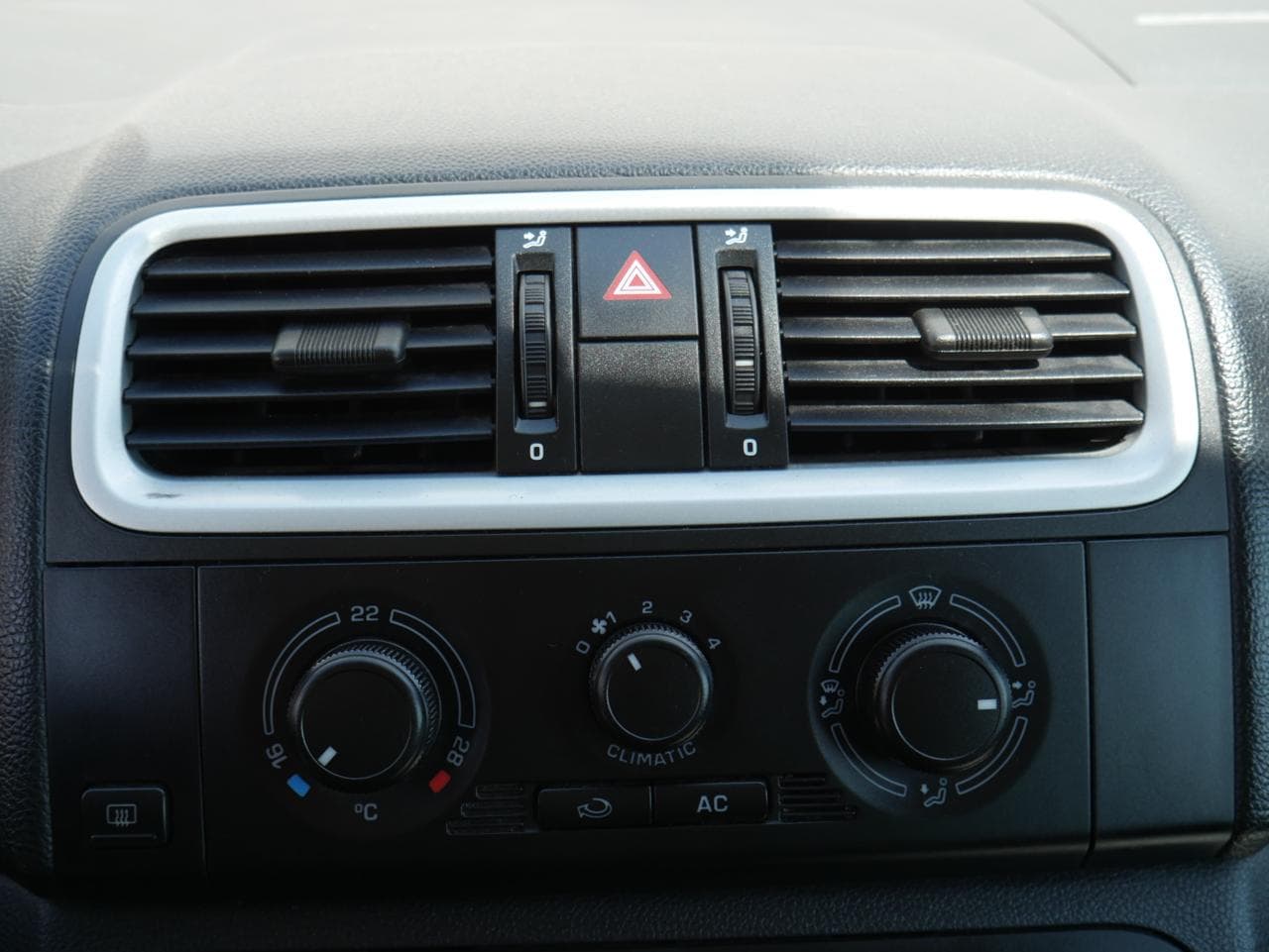 2007 Škoda FABIA - 12