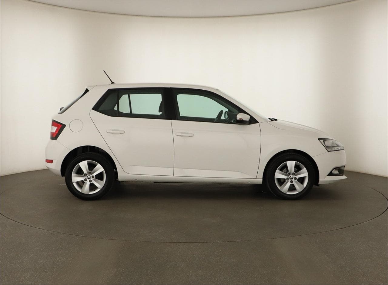 2019 Škoda FABIA - 11