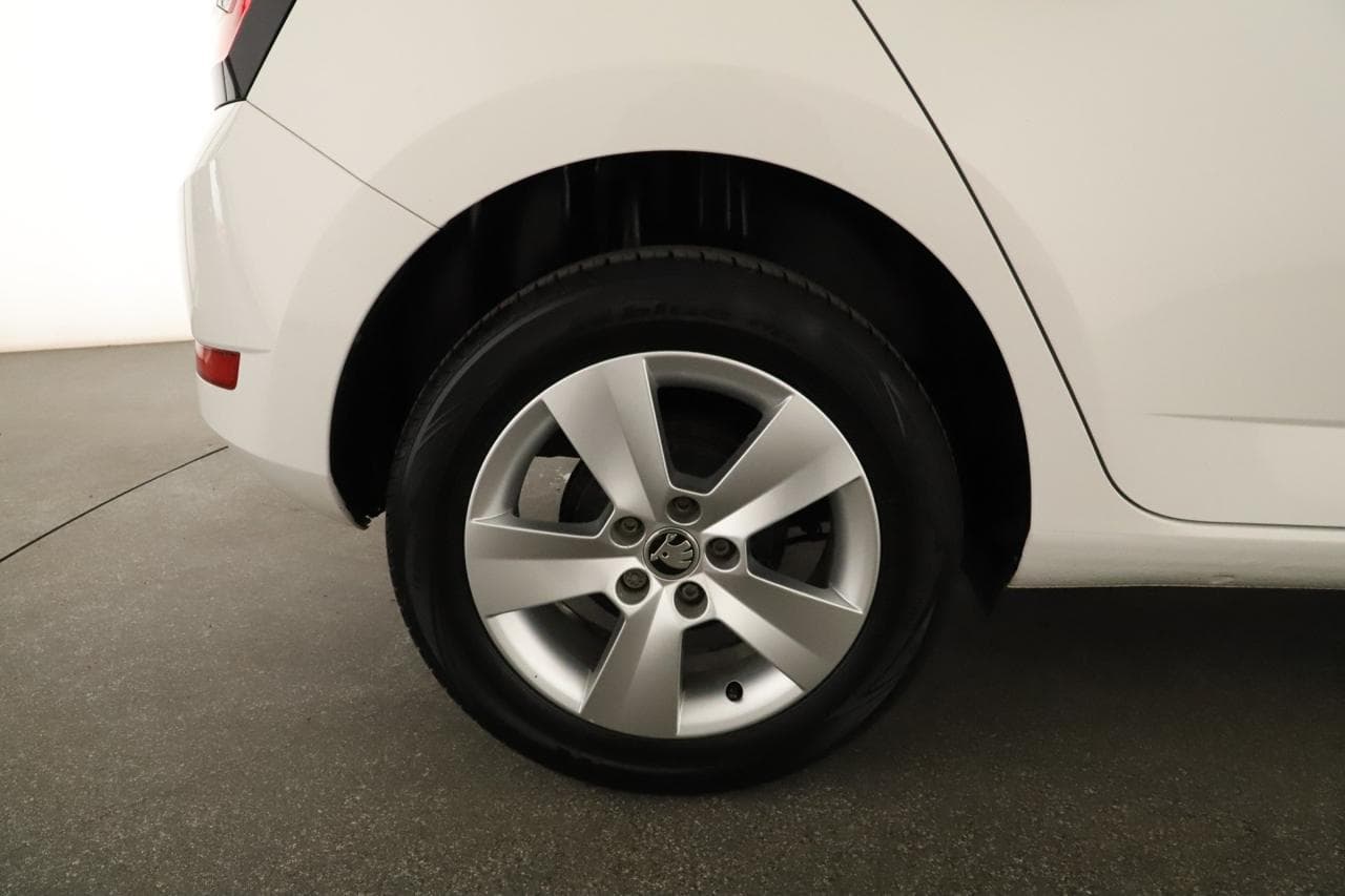 2019 Škoda FABIA - 29