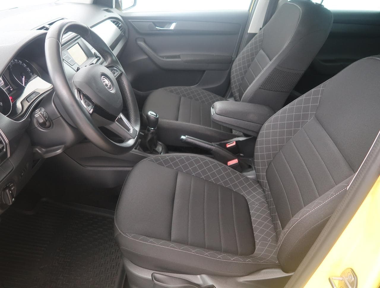 2015 Škoda FABIA - 34