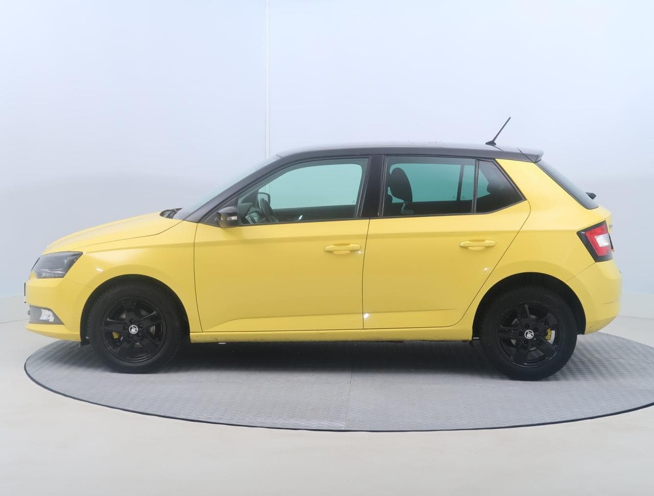 2015 Škoda FABIA - 6