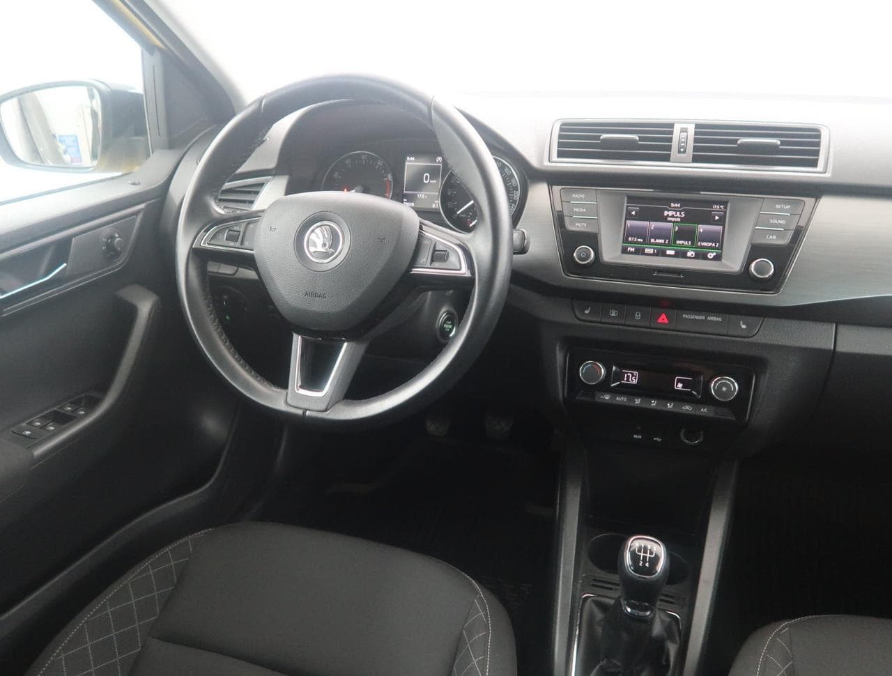 2015 Škoda FABIA - 18