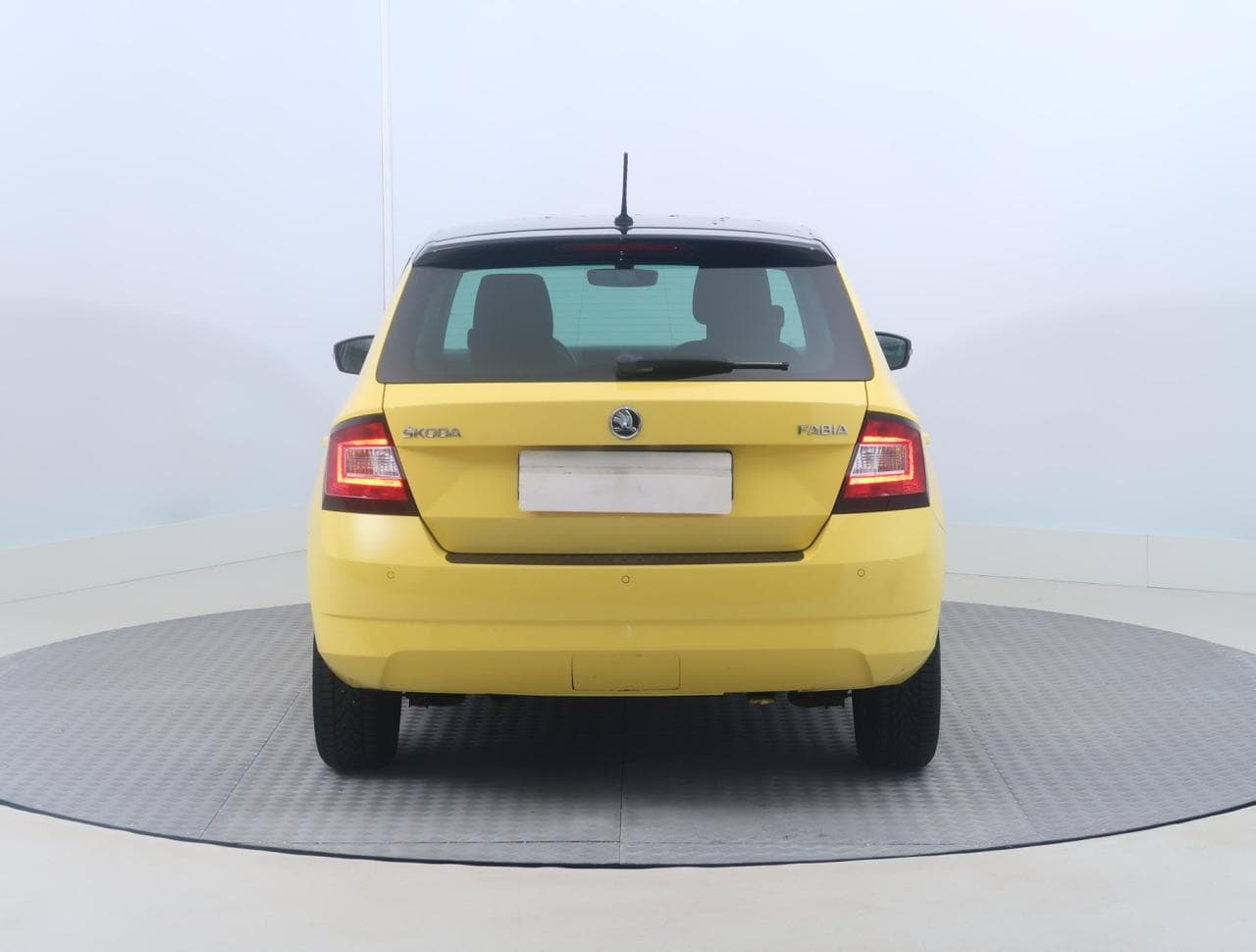 2015 Škoda FABIA - 10