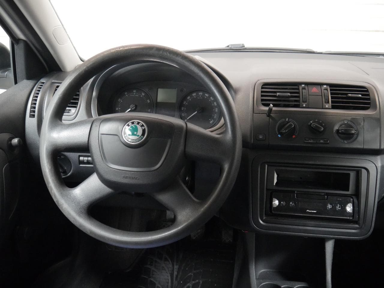 2010 Škoda FABIA - 13