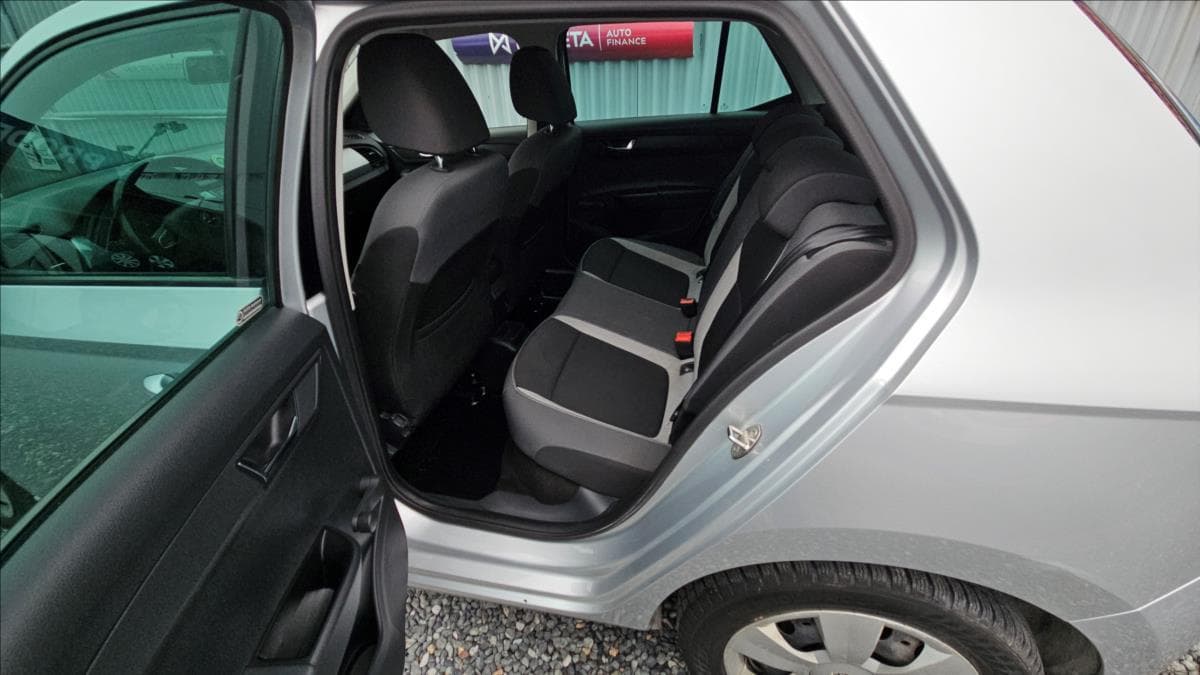 2015 Škoda FABIA - 13