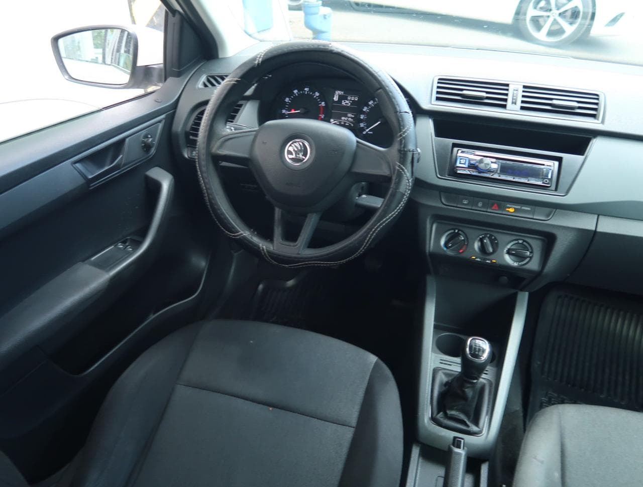 2015 Škoda FABIA - 17