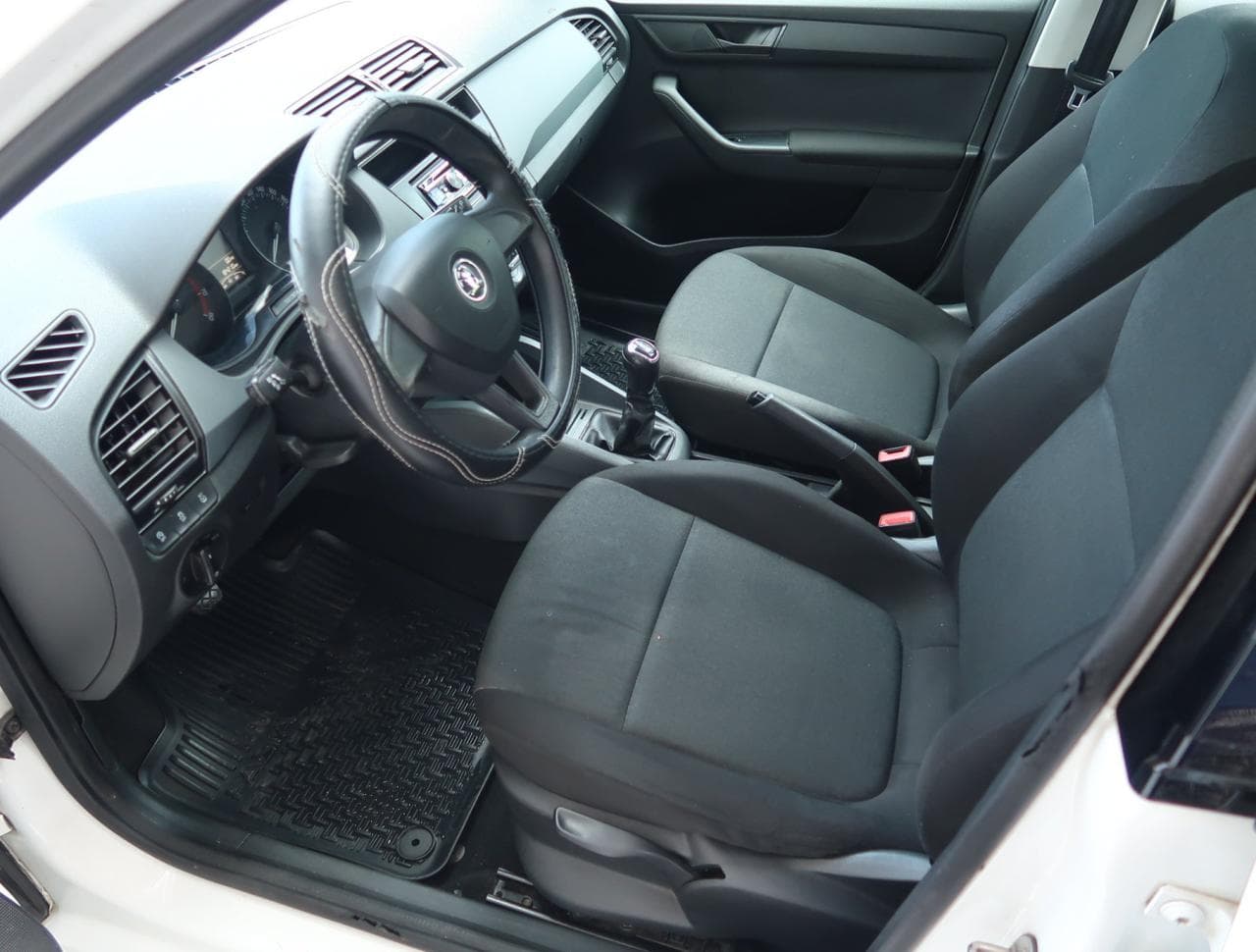 2015 Škoda FABIA - 29