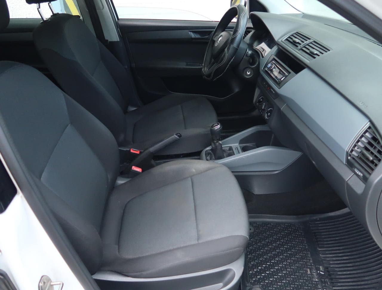 2015 Škoda FABIA - 22